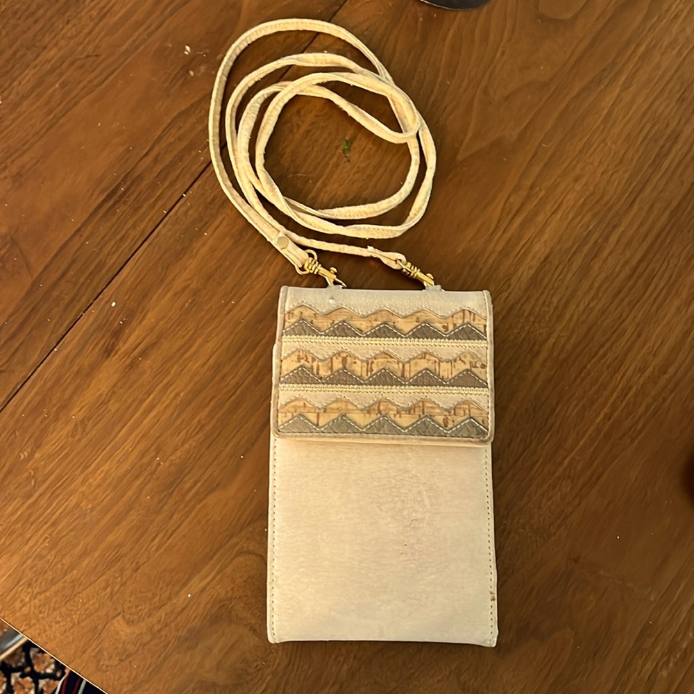 Vintage 90’s Wallet handbag. Outer pocket will fit an iPhone.
